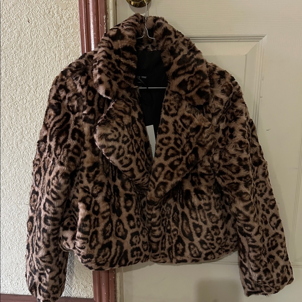 Faux Fur Leopard Print Jacket.